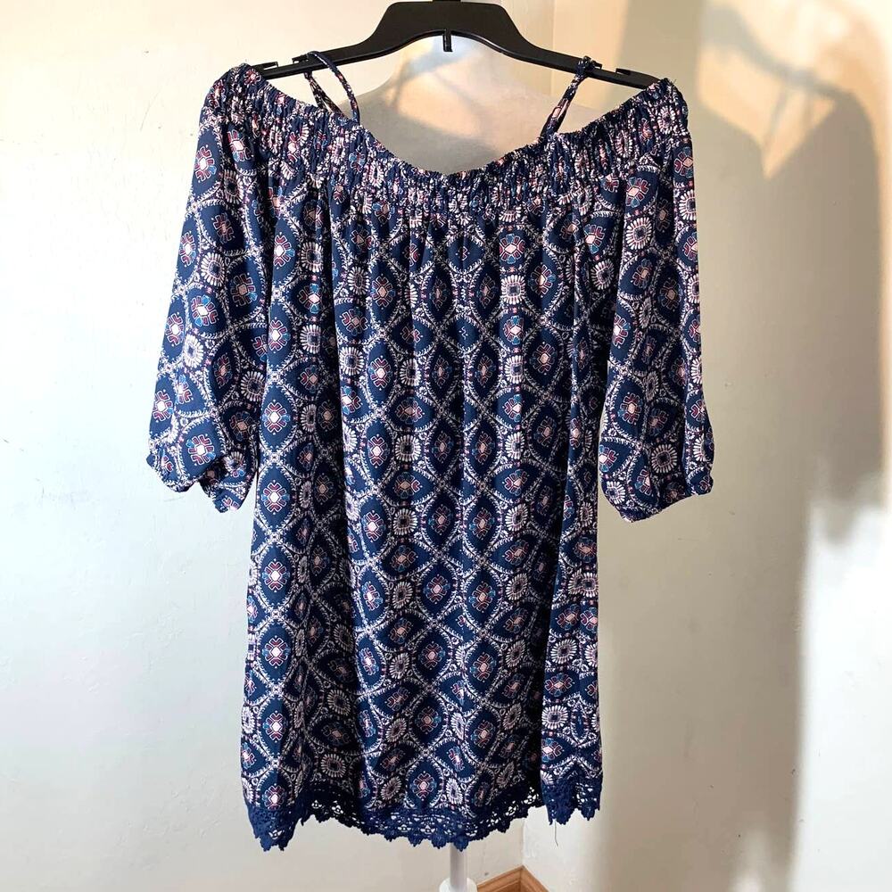 Blue Open shoulder dress size L